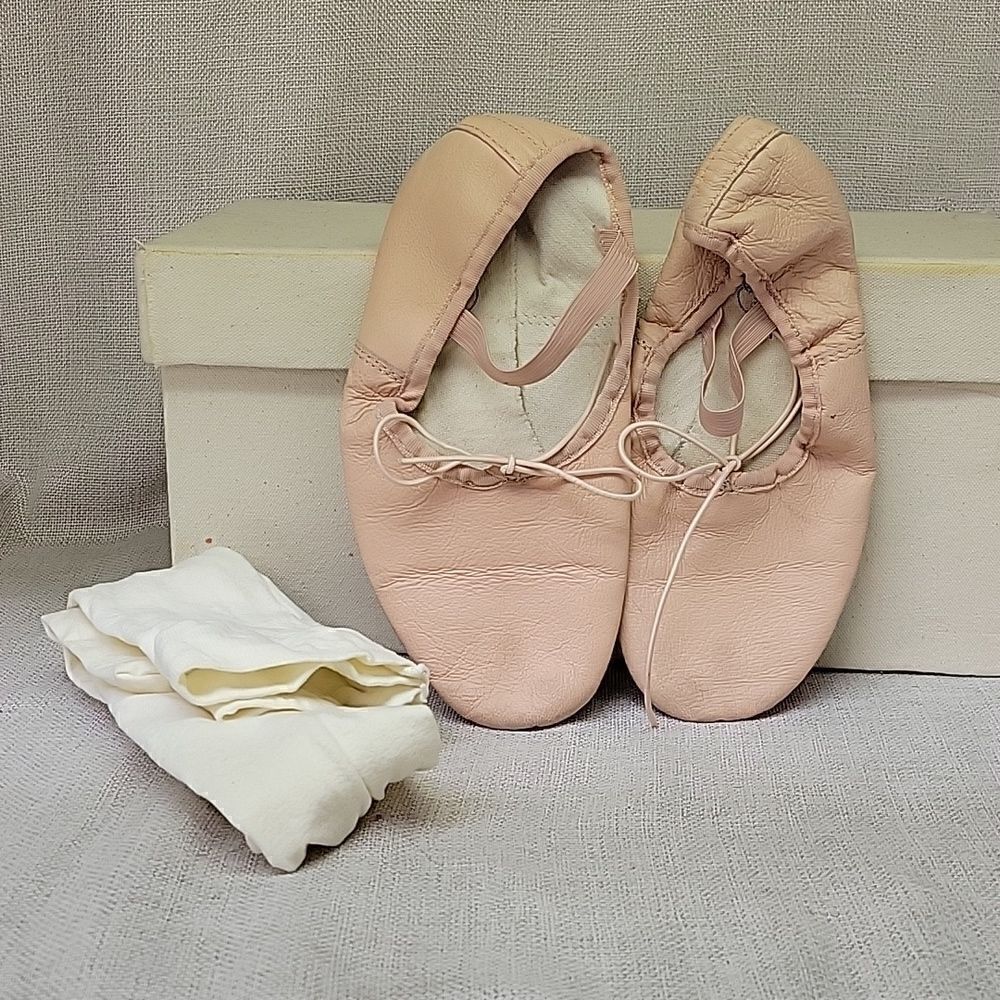 Revolution girls ballet slippers sz 5M plus a pr of tights
